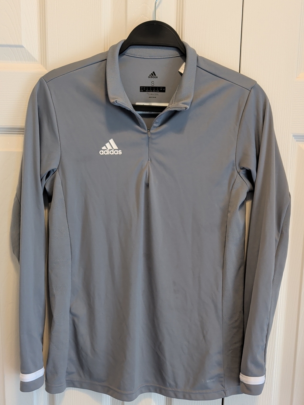 Adidas Men's Gray Long-Sleeve Quarter Zip Training Top